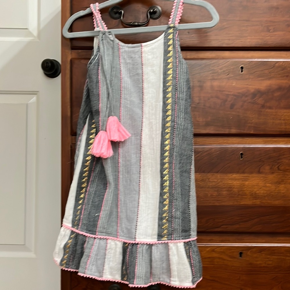 Egg brand dress size 5 year.